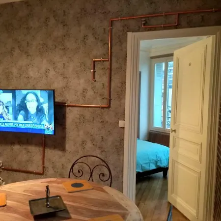 Chic Apart In Paris