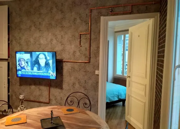 Chic Apart In Paris